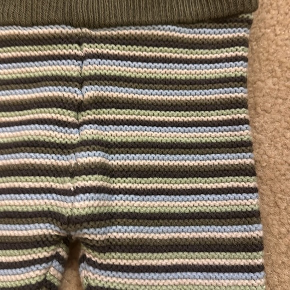 Gymboree - Striped  Knit leggings. Size 6 to 12 months - Picture 2 of 4